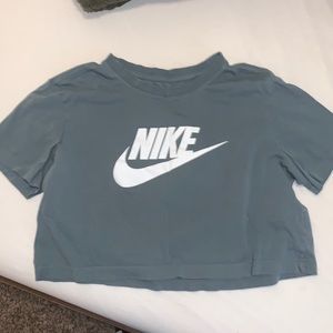Nike Women’s blue crop top tee shirt size small